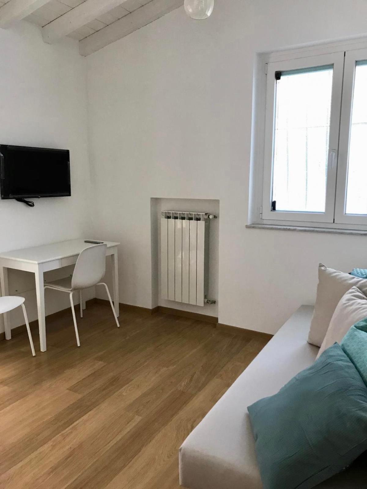 לינה וארוחת בוקר ראפאלו La Riviera Bed & Breakfast חדר תמונה